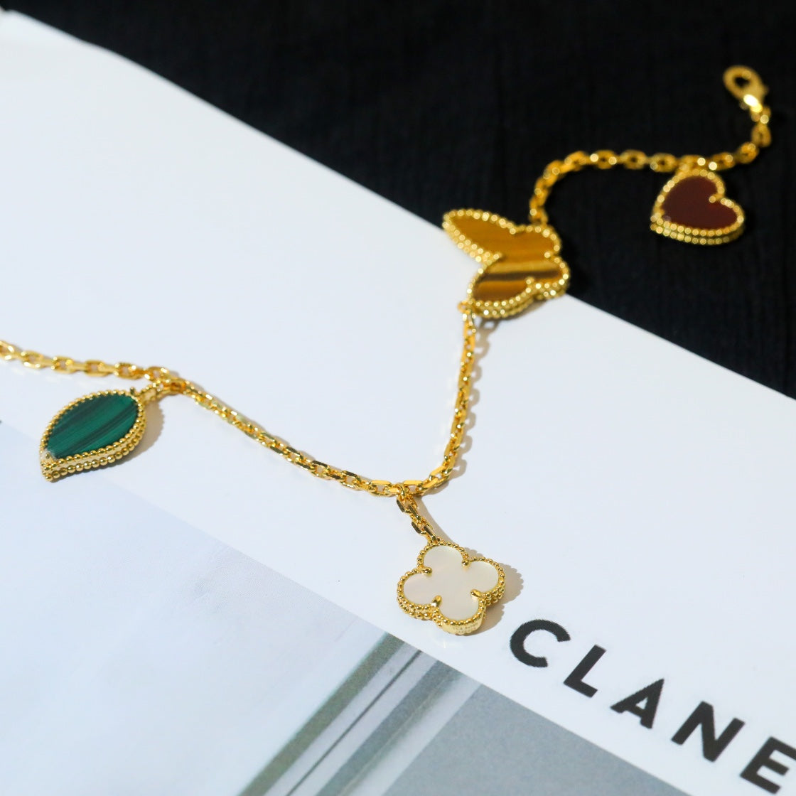 [⭐Maelin]LUCKY SPRING 5 MOTIF GOLD BRACELET