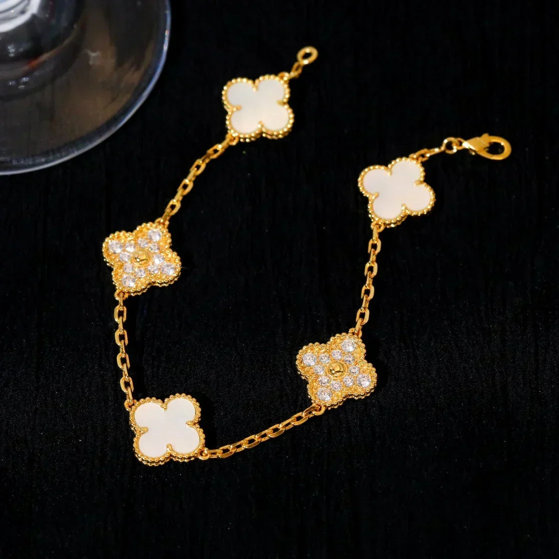 [⭐Maelin]CLOVER WHITE PEARL MOP 5 MOTIF BRACELET COLLECTION