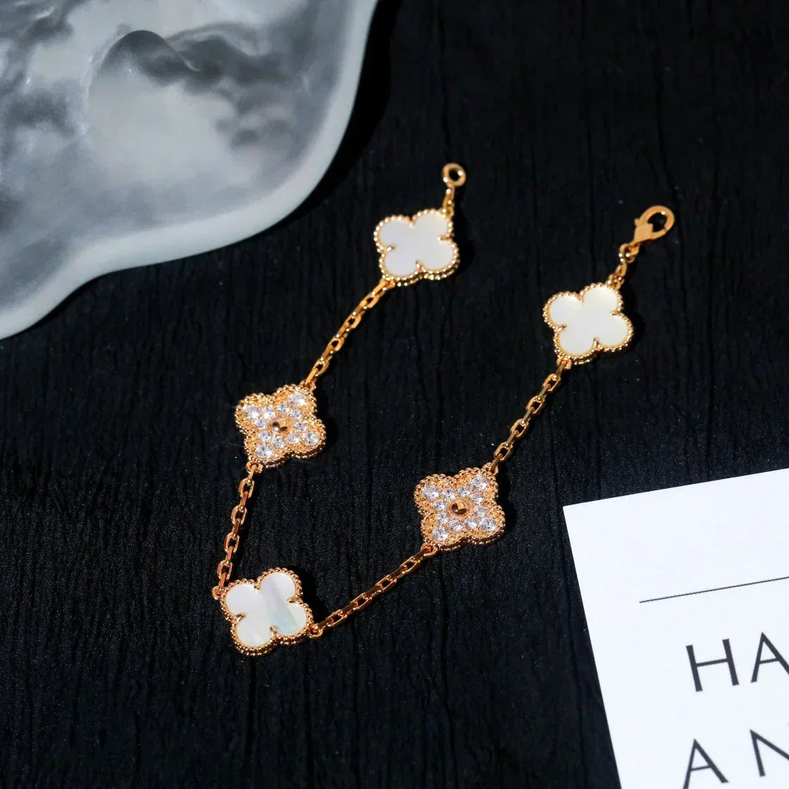 [⭐Maelin]CLOVER WHITE PEARL MOP 5 MOTIF BRACELET COLLECTION