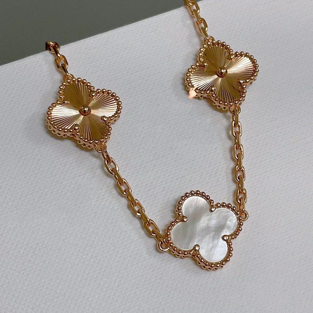 [⭐Maelin]CLOVER WHITE PEARL MOP 5 MOTIF BRACELET COLLECTION