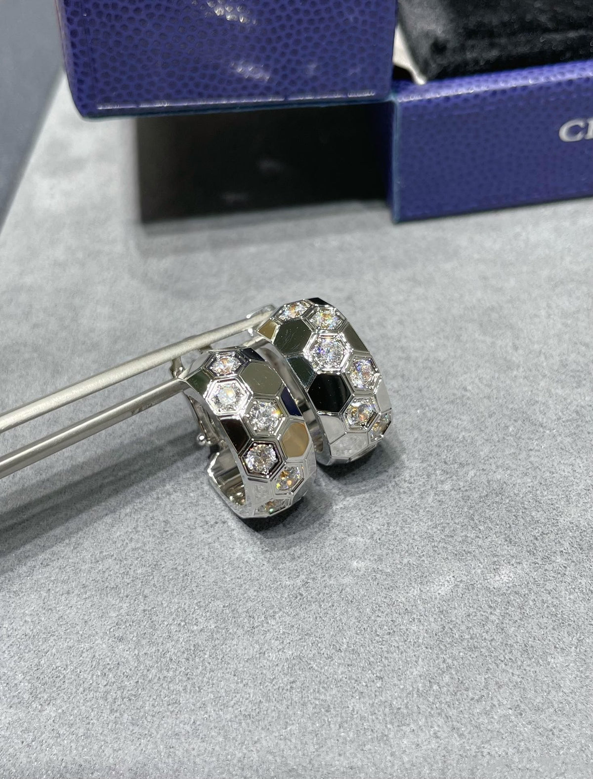 [⭐Maelin]BEE LOVE DIAMOND HOOP EARRINGS