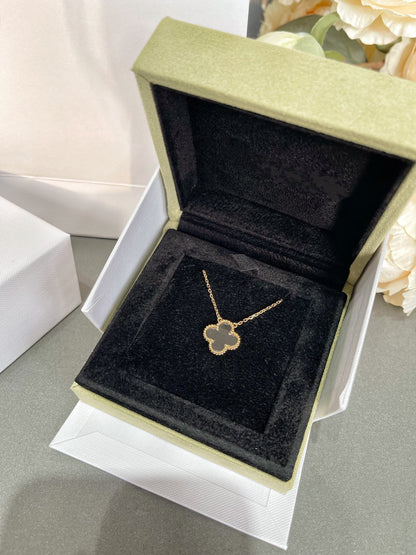 [⭐Maelin]CLOVER ROCK CRYSTAL ROSE GOLD NECKLACE
