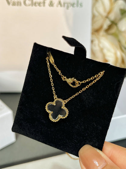 [⭐Maelin]CLOVER ROCK CRYSTAL ROSE GOLD NECKLACE