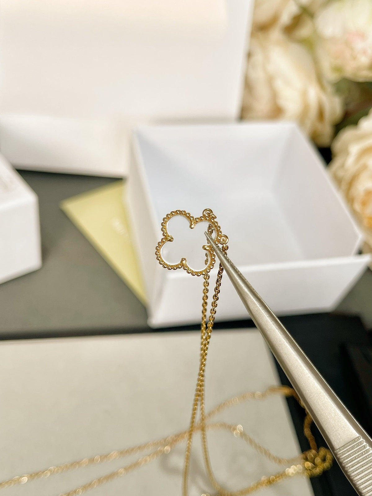 [⭐Maelin]CLOVER ROCK CRYSTAL ROSE GOLD NECKLACE