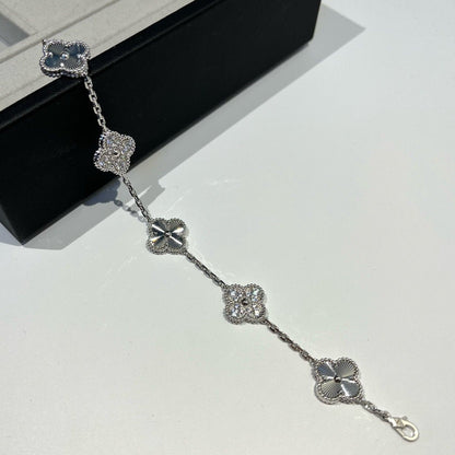 [⭐Maelin] CLOVER 5 MOTIF LASER BRACELET COLLECTION