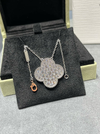 [⭐Maelin]CLOVER 25MM LARGE PENDANT DIAMOND PAVED SILVER NECKLACE