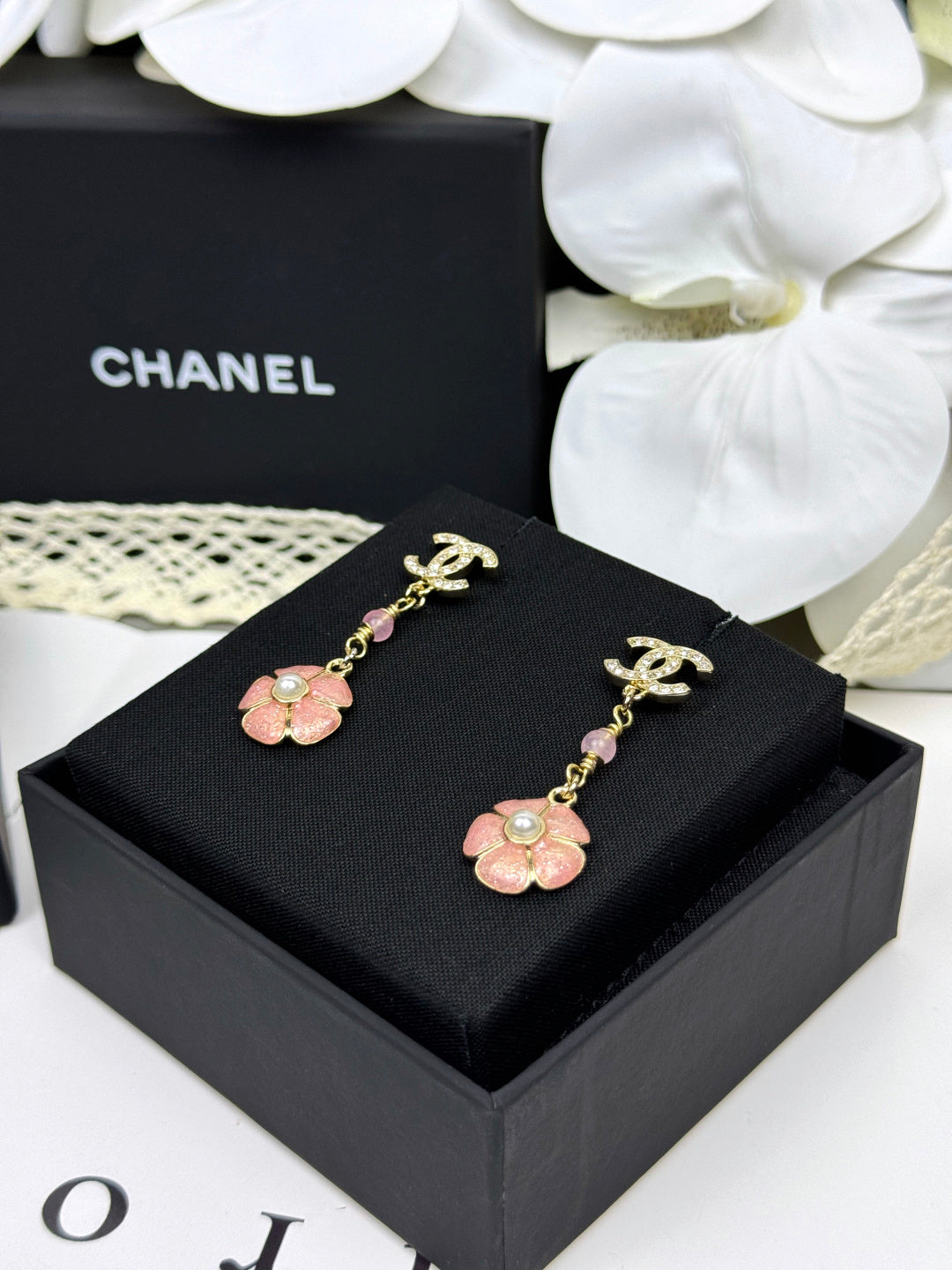 [⭐Maelin]26C Pink Camellia Enamel Pendant with Double C Earrings