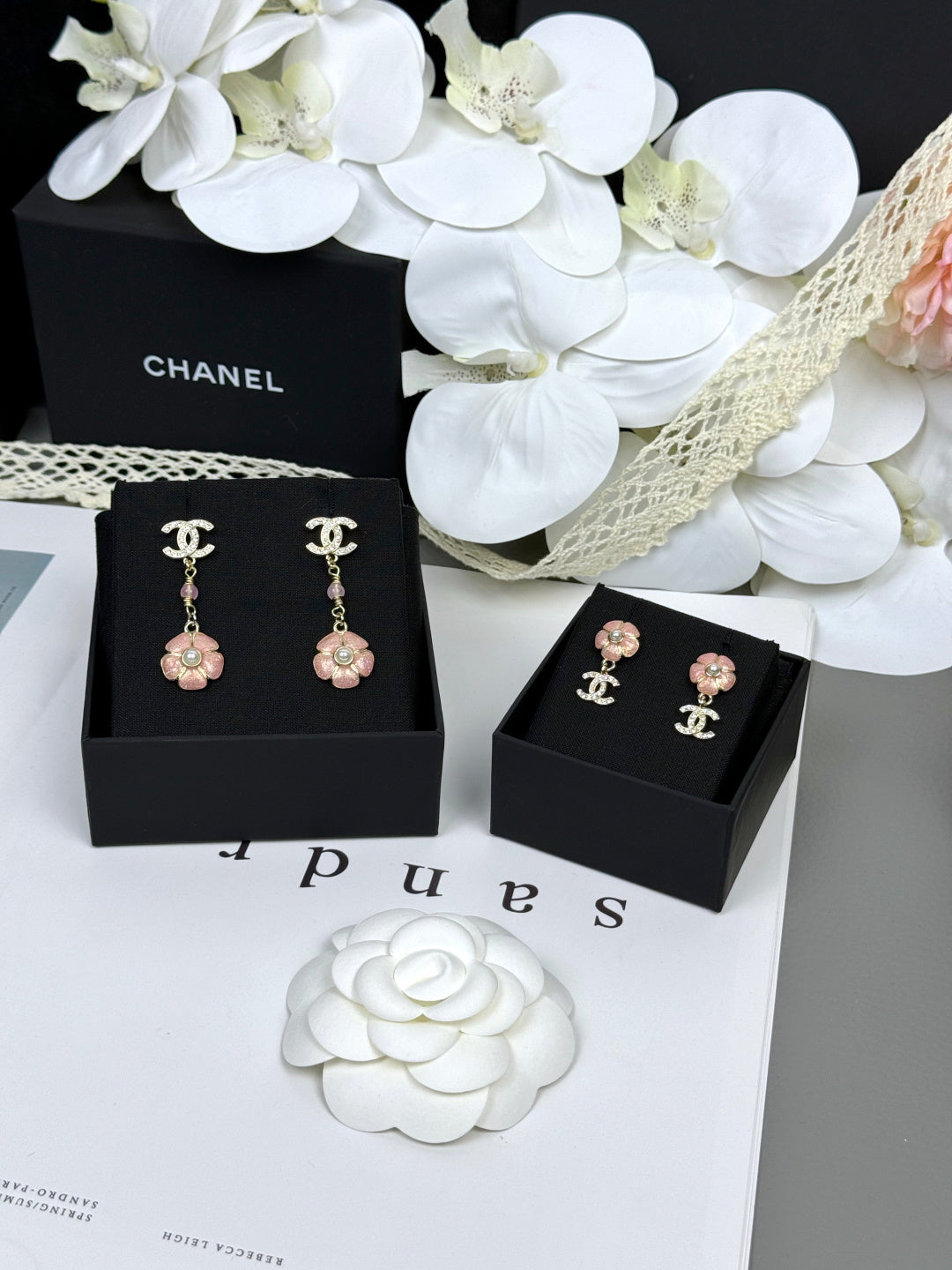[⭐Maelin]26C Pink Camellia Enamel Pendant with Double C Earrings