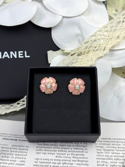[⭐Maelin]26C Pink Camellia Pearl Enamel Stud Earrings