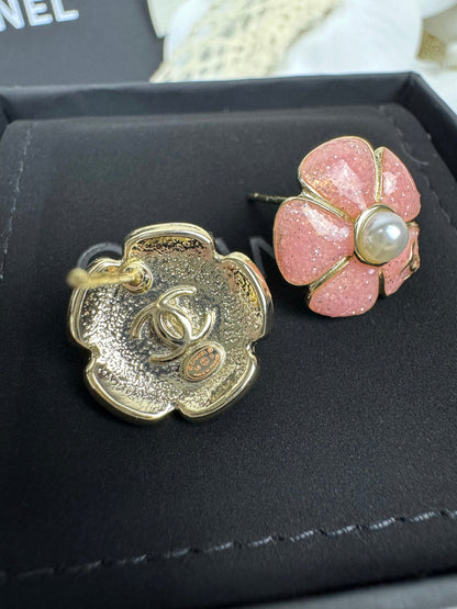 [⭐Maelin]26C Pink Camellia Pearl Enamel Stud Earrings