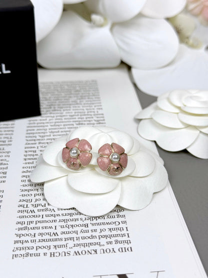 [⭐Maelin]26C Pink Camellia Pearl Enamel Stud Earrings