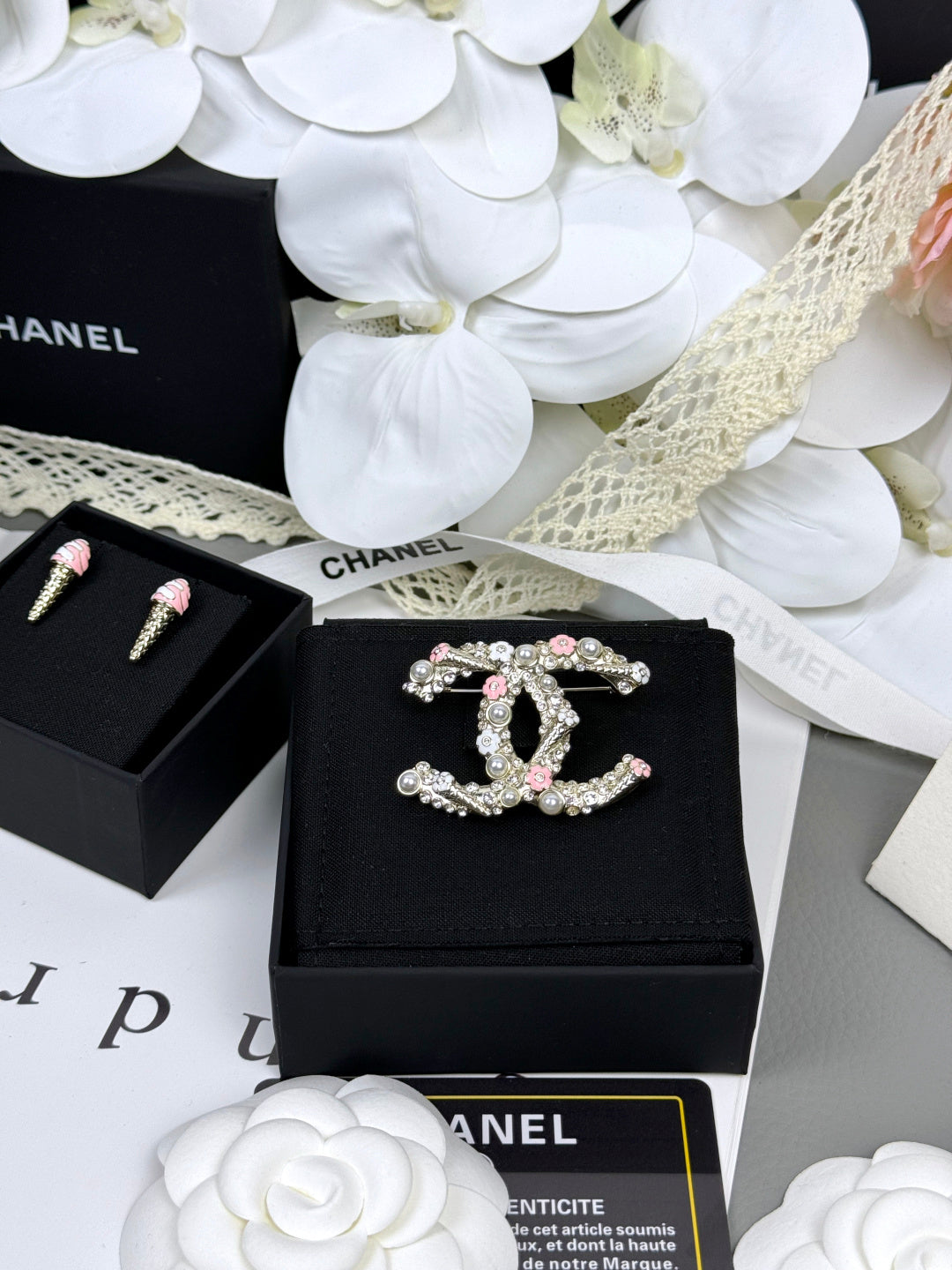 [⭐Maelin]26C Pink-White Enamel Ice Cream Cone Double C Brooch