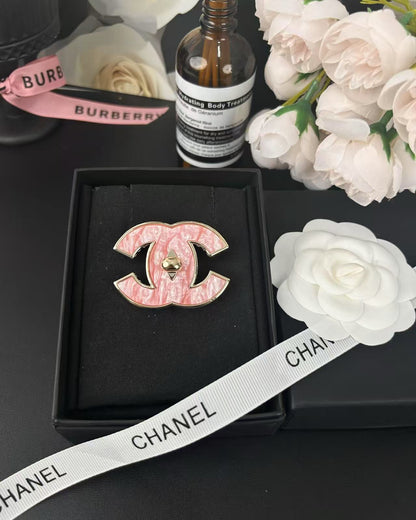 [⭐Maelin]Pink Resin Classic Brooch 5cm