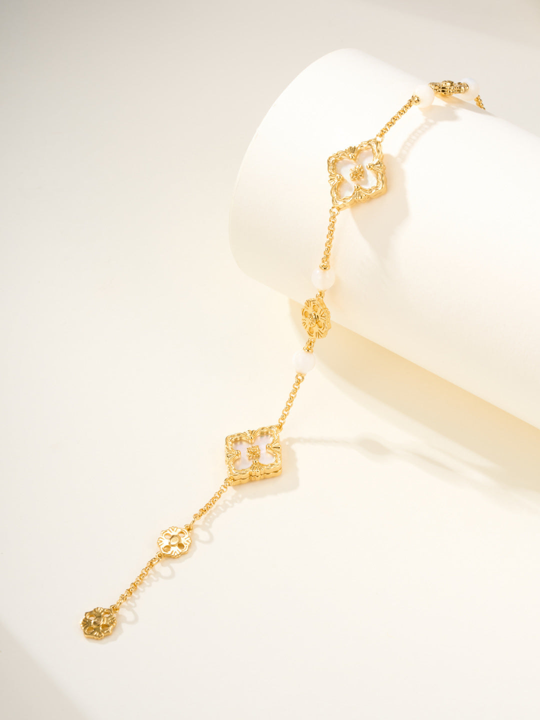[⭐Maelin]B.C.L ENAMELED Three-Flower Bracelet（Trumpet)