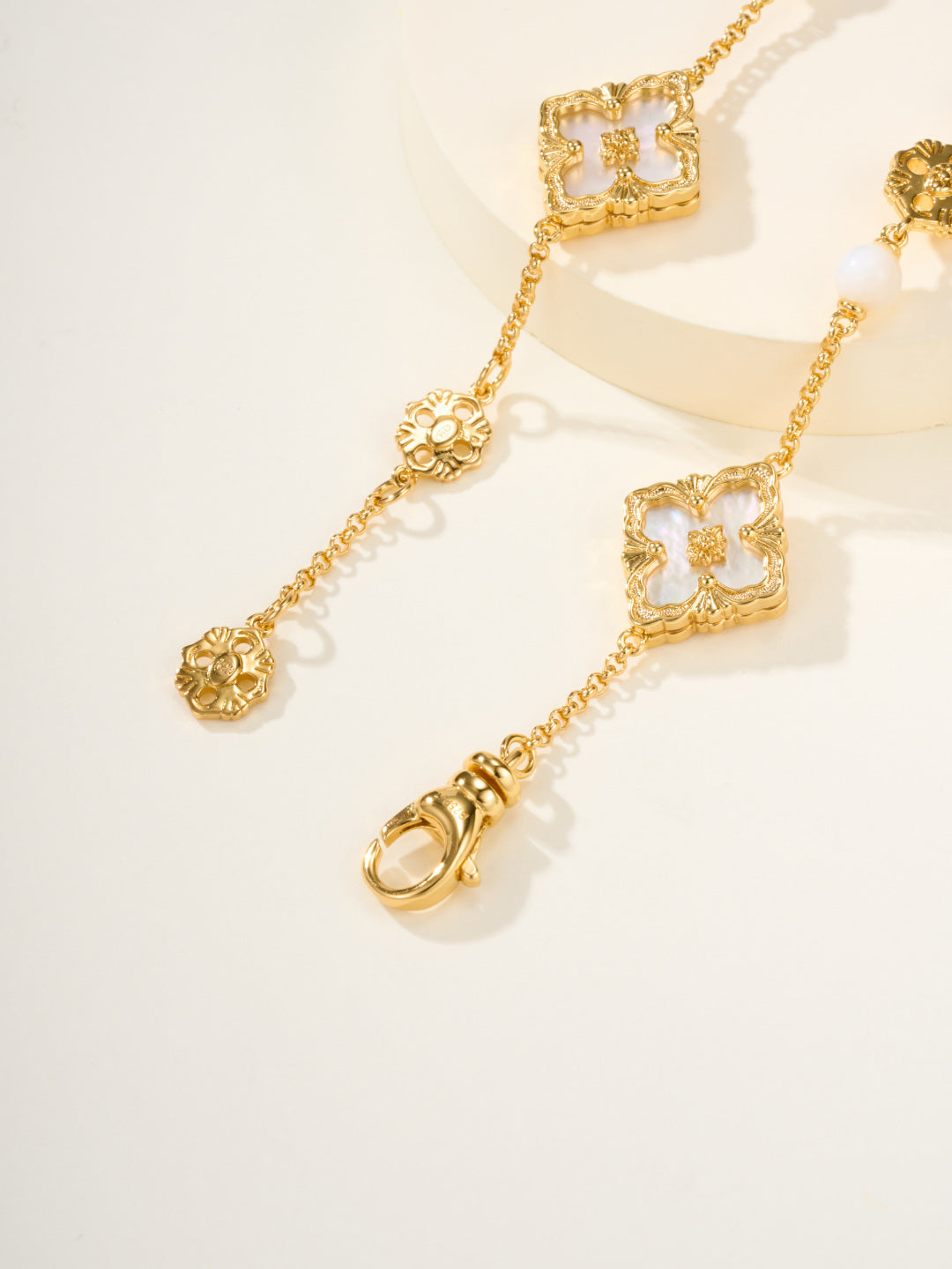 [⭐Maelin]B.C.L ENAMELED Three-Flower Bracelet（Trumpet)