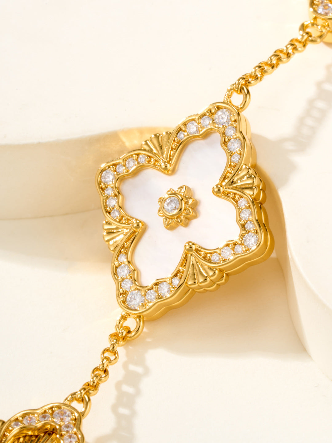 [⭐Maelin]B.C.L ENAMELED Five-Flower Bracelet（Various Colors) BIG SIZE