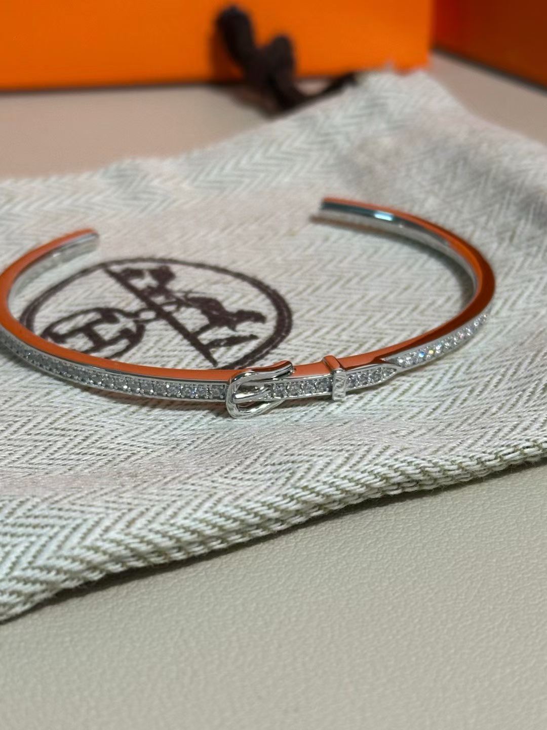[⭐Maelin]DIAMOND-ENCRUSTED BRACELET THREE COLORS