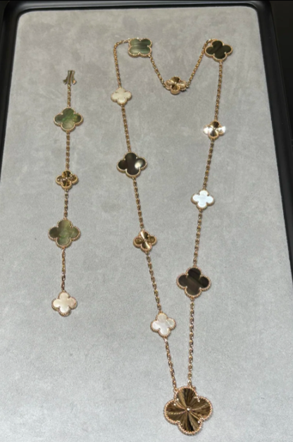 [⭐Maelin]DETACHABLE CLOVER 15(11+4) FLOWER SILVER NECKLACE SET