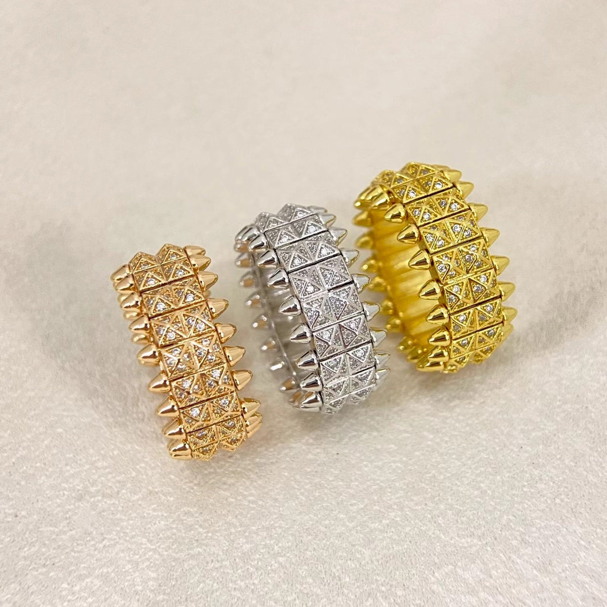 [⭐Maelin]CLASH DOUBLE-ROW RIVET RING WITH DIAMOND SETTING