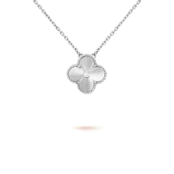[⭐Maelin]CLOVER  15MM DIAMOND LASER NECKLACE SILVER