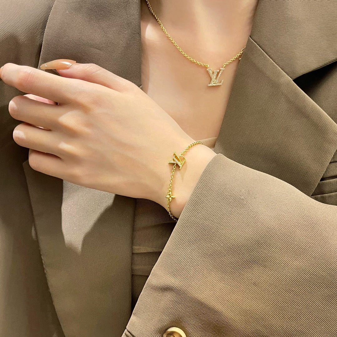 [⭐Maelin]LOGO STAR MOTIF GOLD BRACELET