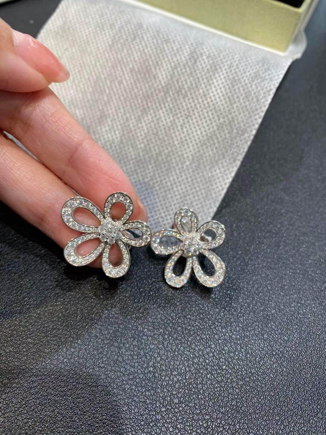 [⭐Maelin]FLOWERLACE EARRINGS FULL DIAMONDS