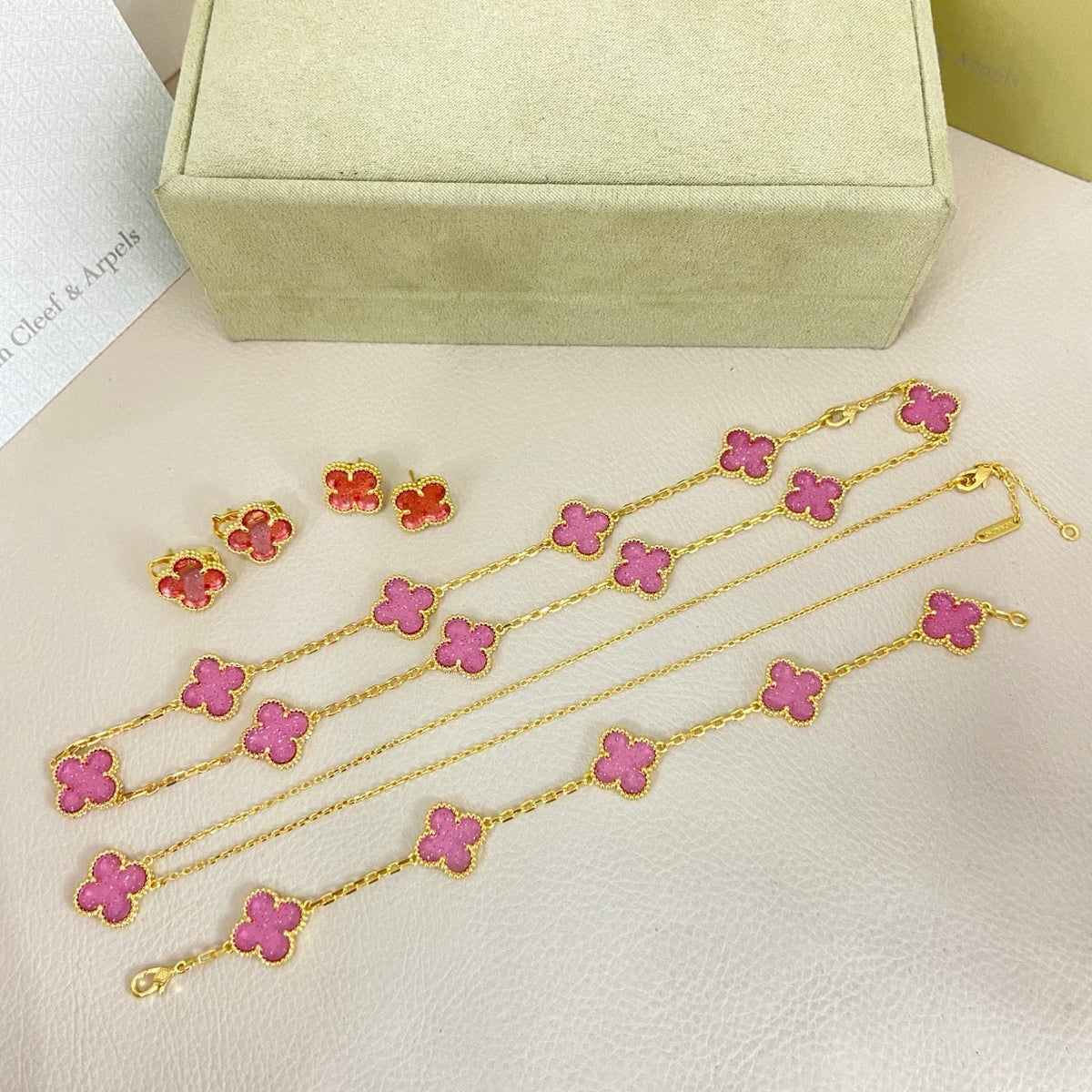 [⭐Maelin]CLOVER 10 MOTIFS  NEW BUBBLE PINK ENAMEL