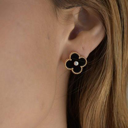 [⭐Maelin]CLOVER MEDIUM 1 MOTIFS ONYX DIAMOND EARRINGS