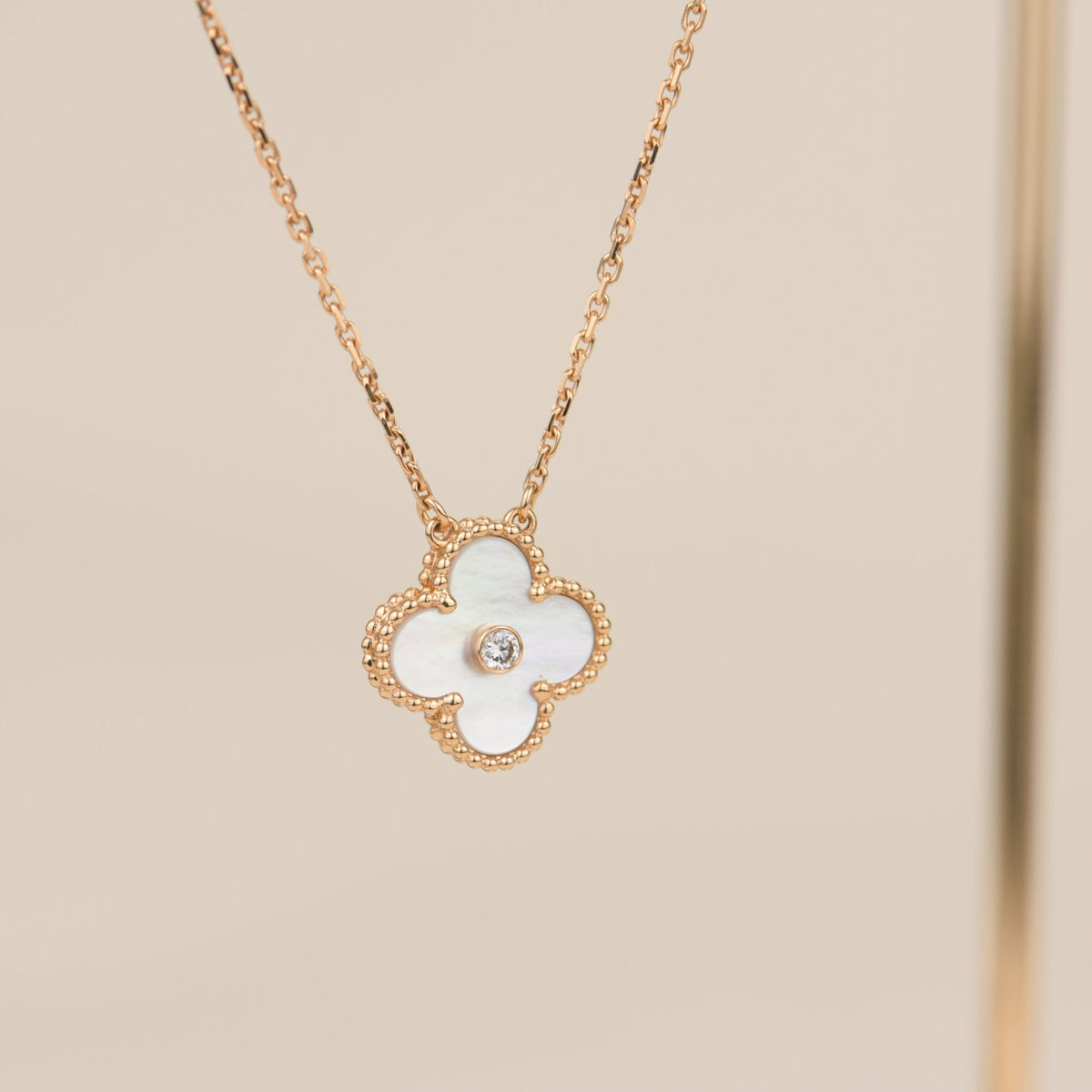 [⭐Maelin]CLOVER 15MM DIAMOND WHITE FRITILLARIA NECKLACE