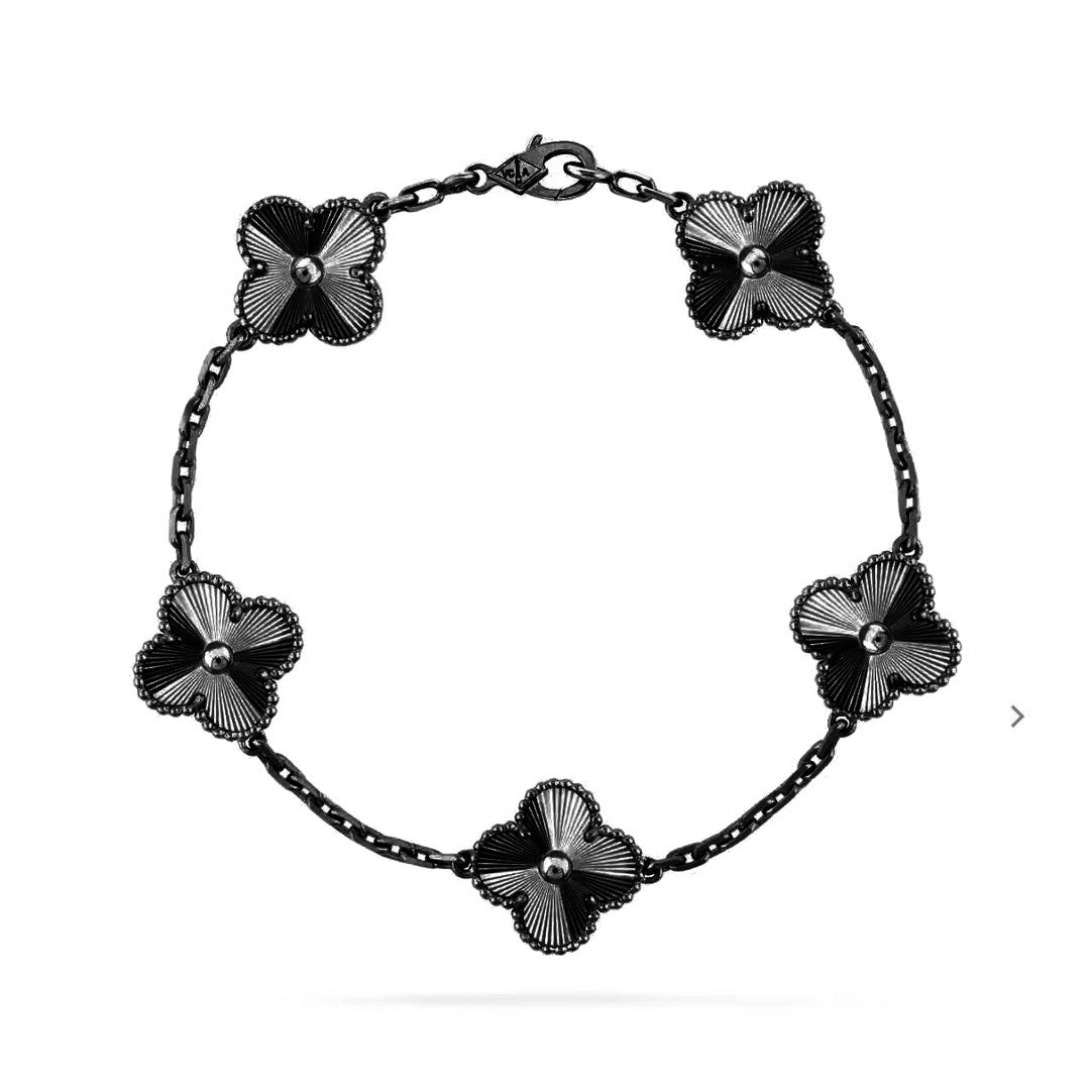 [⭐Maelin]CLOVER 5 MOTIF BLACK BRACELET
