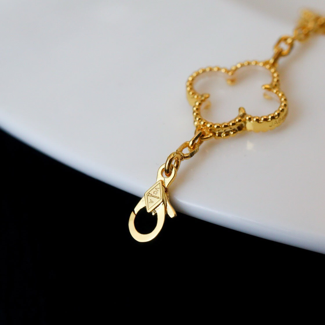 [⭐Maelin]CLOVER 5 MOTIF ROCK CRYSTAL BRACELET