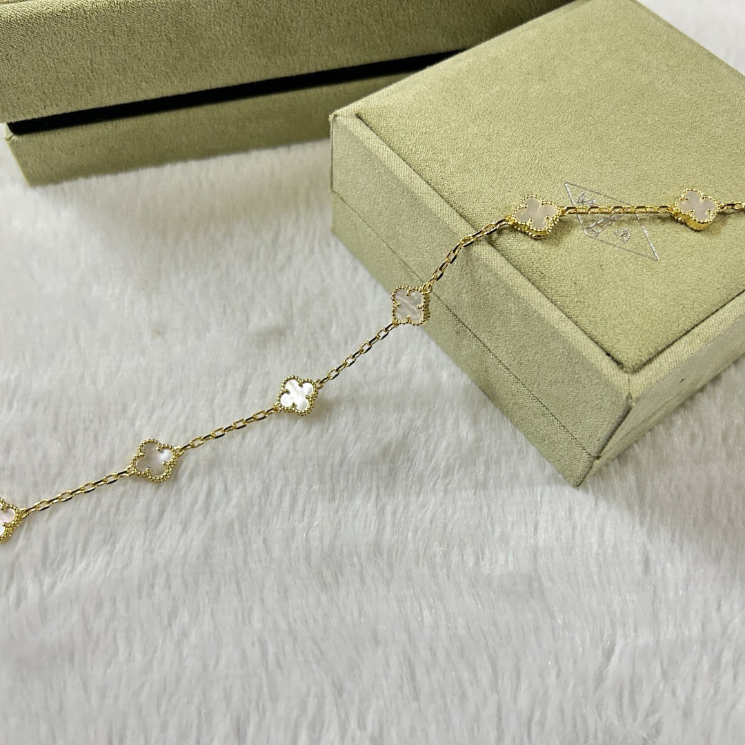 [⭐Maelin]CLOVER 6 MOTIF WHITE MOP BRACELET