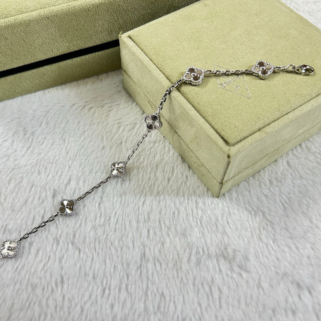 [⭐Maelin]CLOVER 6 MOTIF DIAMOND BRACELET