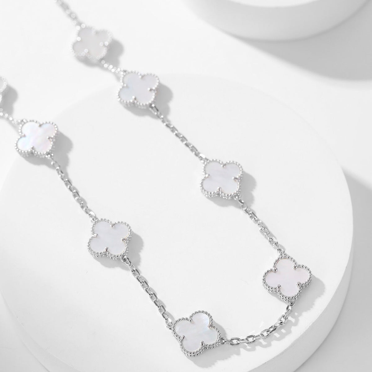[⭐Maelin]CLOVER 10 MOTIFS WHITE MOTHER OF PEARL NECKLACE