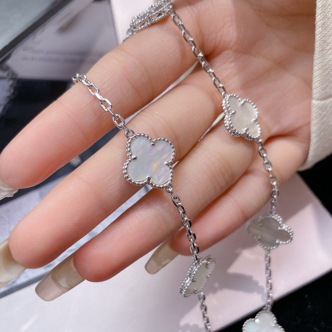 [⭐Maelin]CLOVER 10 MOTIFS WHITE MOTHER OF PEARL NECKLACE