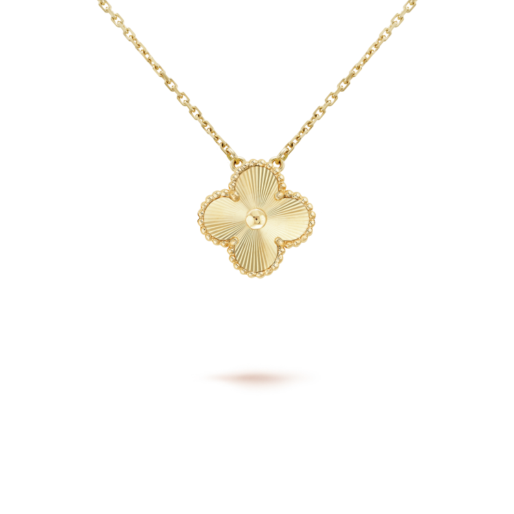 [⭐Maelin]CLOVER 15MM LASER NECKLACE AND BOX