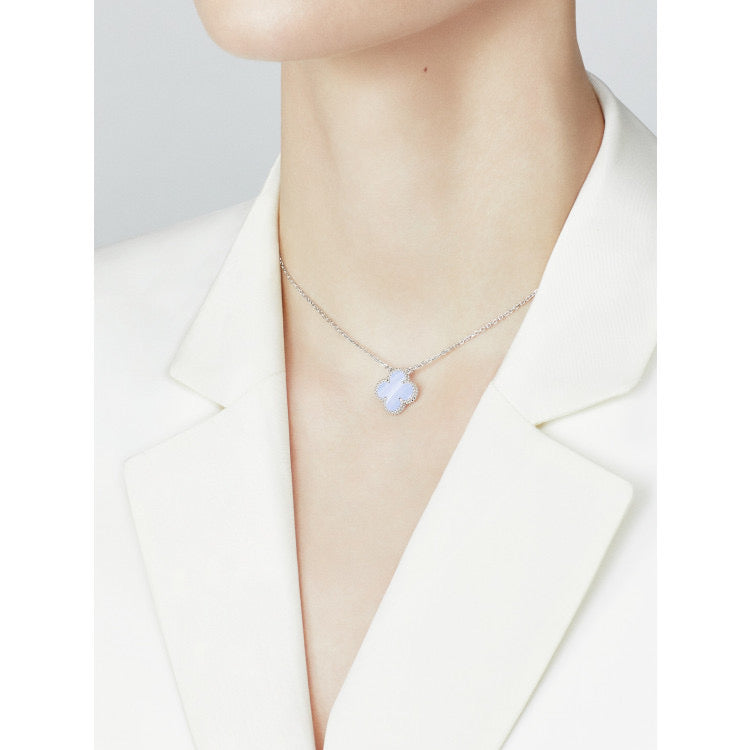 [⭐Maelin]CLOVER 15MM BLUE CHALCEDONY NECKLACE SILVER
