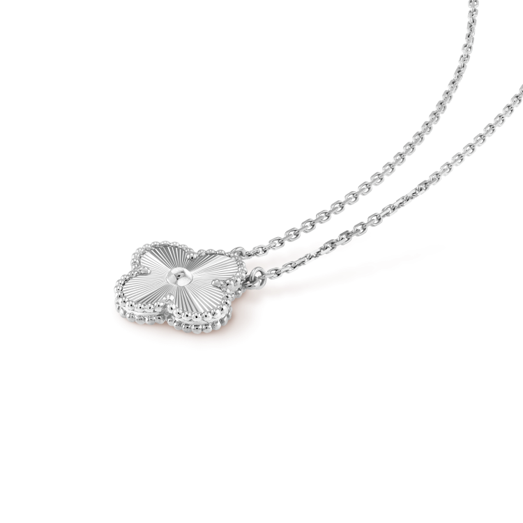 [⭐Maelin]CLOVER 15MM LASER NECKLACE SILVER