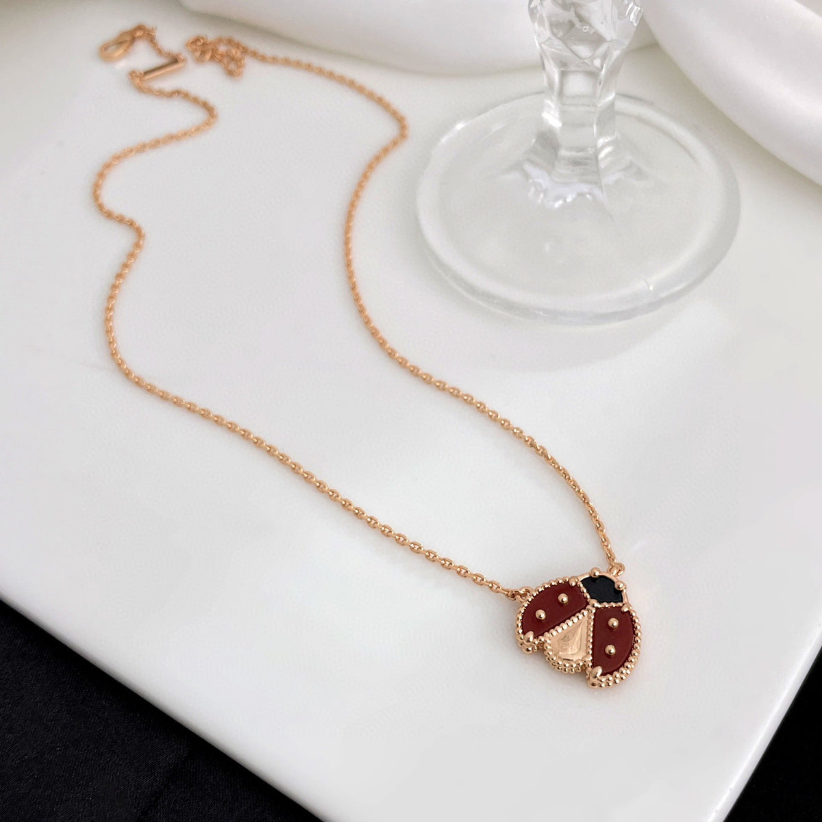 [⭐Maelin]LUCKY  CARNELIANS LADYBUG NECKLACE