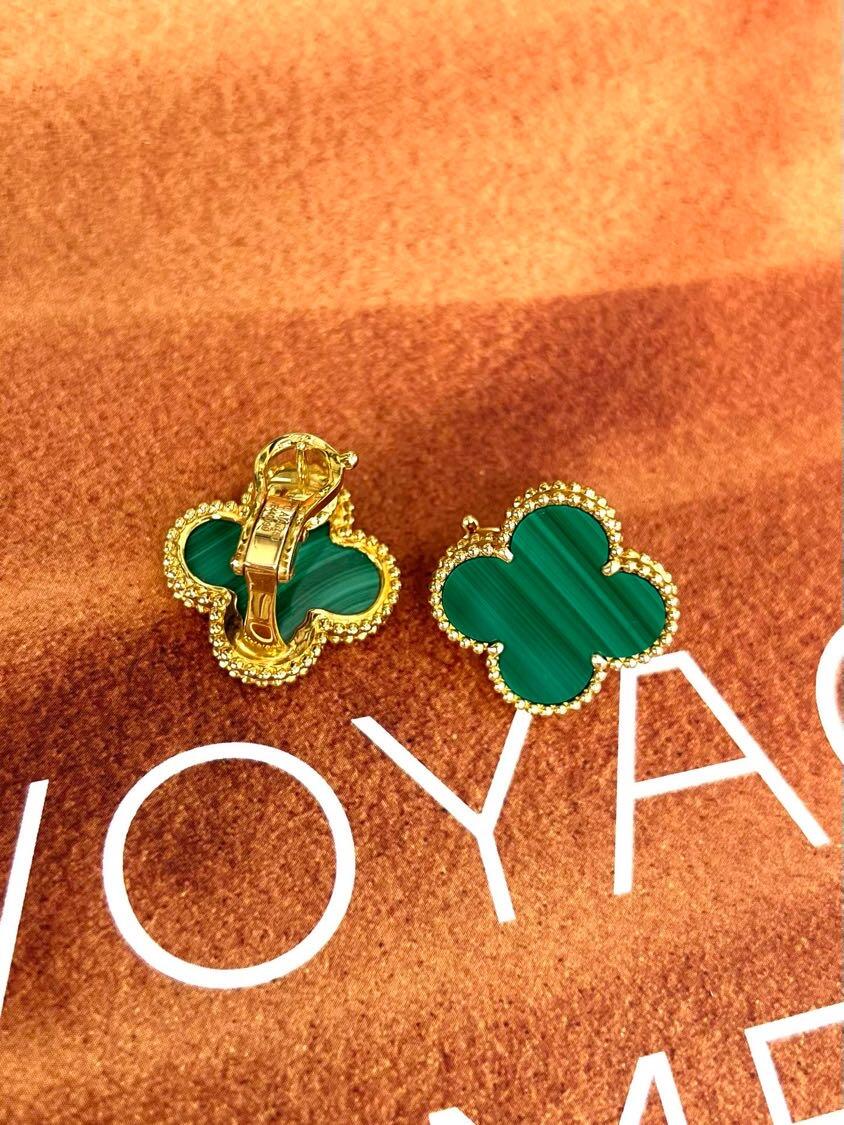 [⭐Maelin] CLOVER LARGE (20mm) 1 MOTIFS GREENER MOP STUD EARRINGS