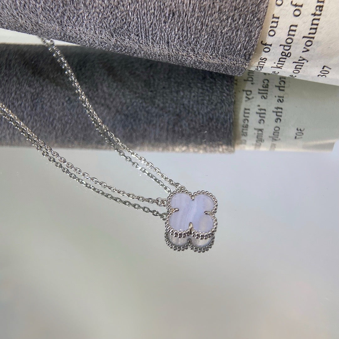 [⭐Maelin]CLOVER 15MM BLUE CHALCEDONY NECKLACE SILVER