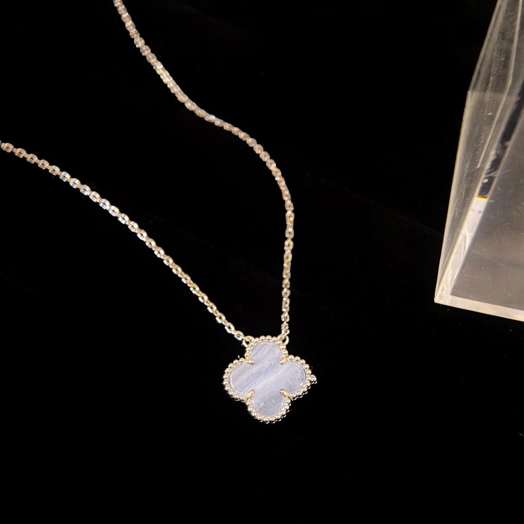 [⭐Maelin]CLOVER 15MM BLUE CHALCEDONY NECKLACE SILVER