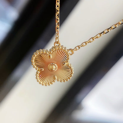 [⭐Maelin]CLOVER 15MM LASER NECKLACE