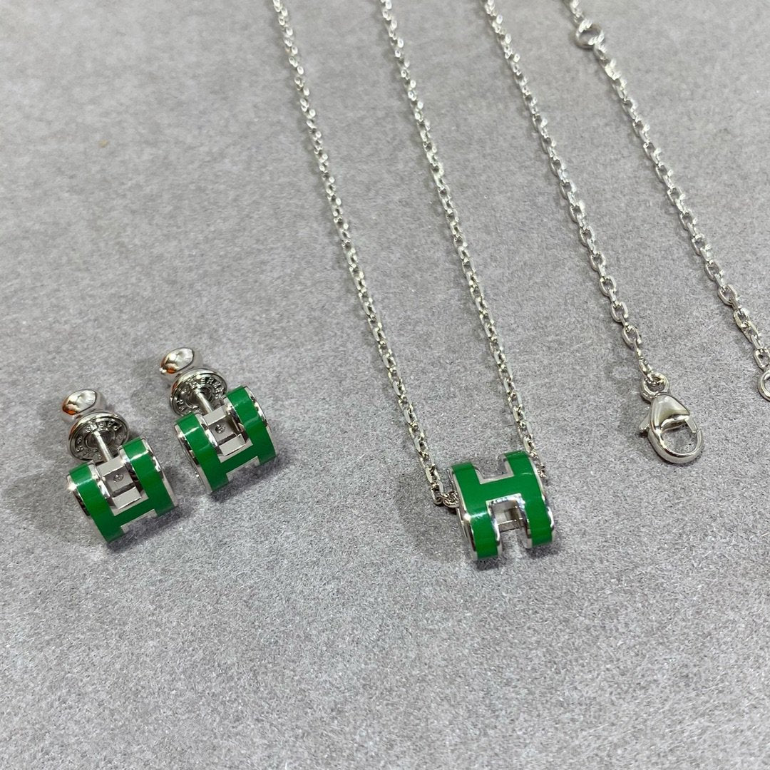 [⭐Maelin]POP H GREEN NECKLACE SILVER AND GOLD