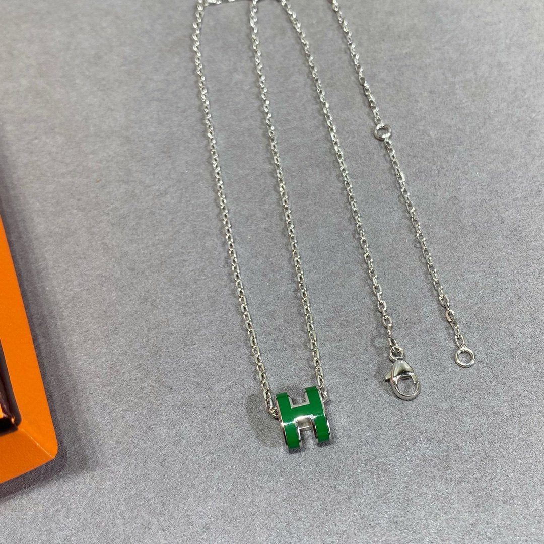 [⭐Maelin]POP H GREEN NECKLACE SILVER AND GOLD