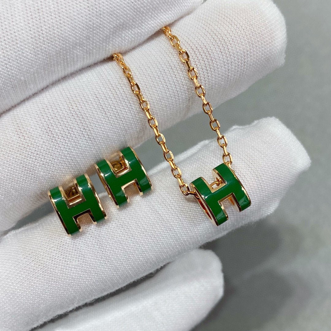 [⭐Maelin]POP H GREEN NECKLACE SILVER AND GOLD
