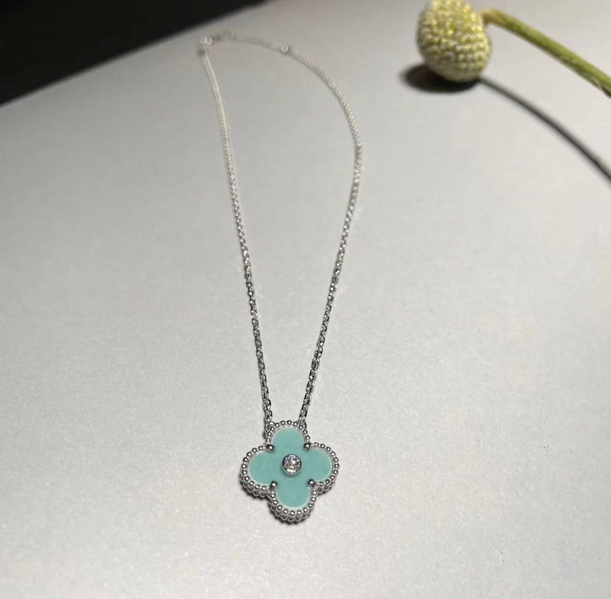 [⭐Maelin]CLOVER 1 DIAMOND LIGHT BLUE SILVER NECKLACE