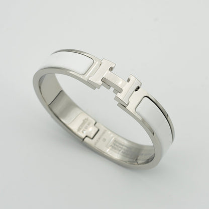 [⭐Maelin]H WHITE BRACELET