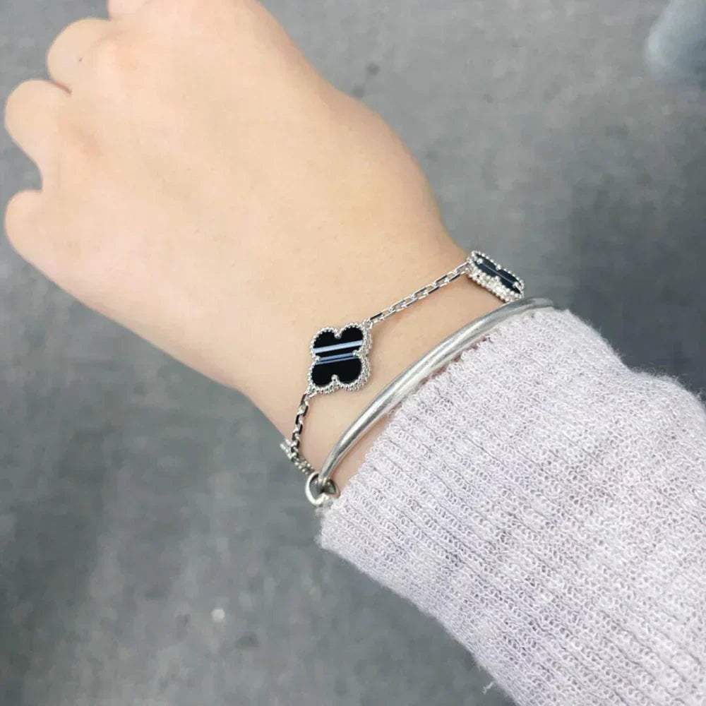 [⭐Maelin] CLOVER 5 MOTIF PULSAR STONE BRACELET COLLECTION