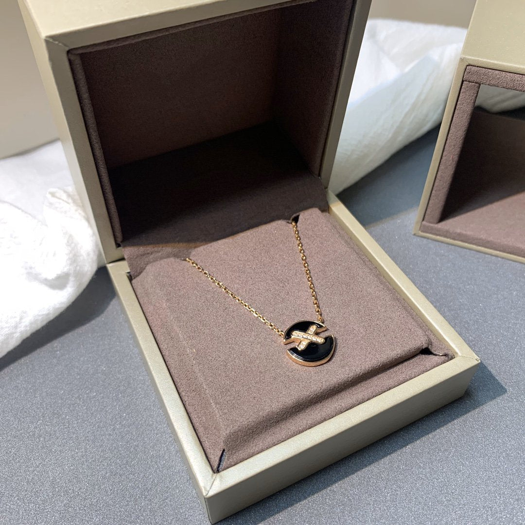 [⭐Maelin]JEUX DE PINK GOLD DIAMOND NECKLACE